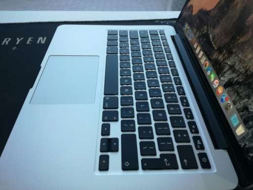 1ST BID TAKES!!!*MINT*LIKE NEW!*APPLE MACBOOK PRO "RETINA" DISPLAY*i5*2015*128GB SSD*8GB DDR3*